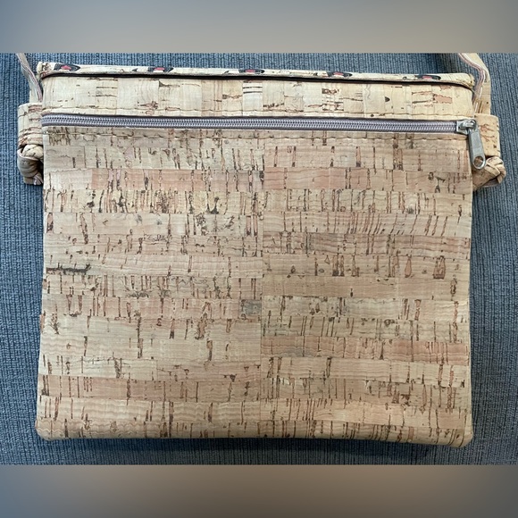 Cork 🐓 👜 - Picture 3 of 9